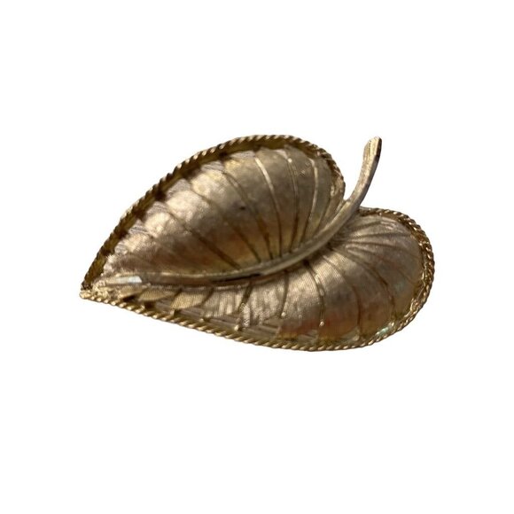 Signed BSK Goldtone Brooch Brushed Leaf Textured 2.1" Pin - Picture 5 of 16